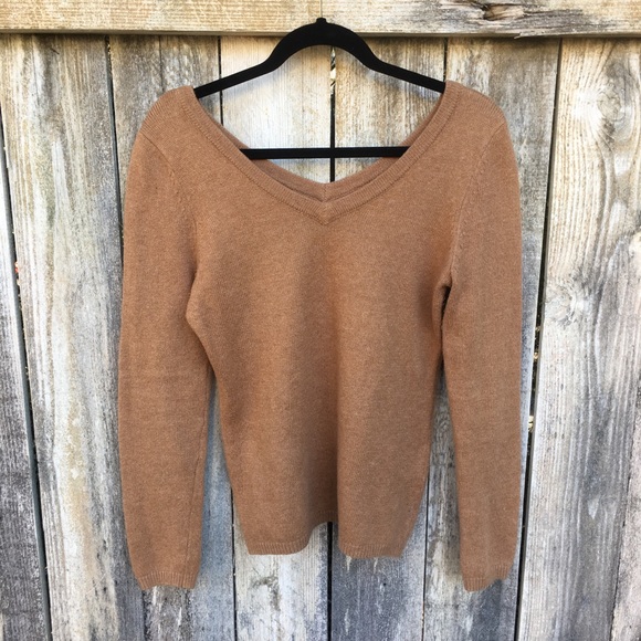 Old Navy Sweaters - Old Navy Tan Knit Sweater Pullover